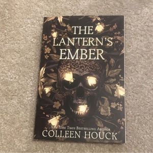 2/$25 📚 The Lanterns Amber book by Colleen Houck